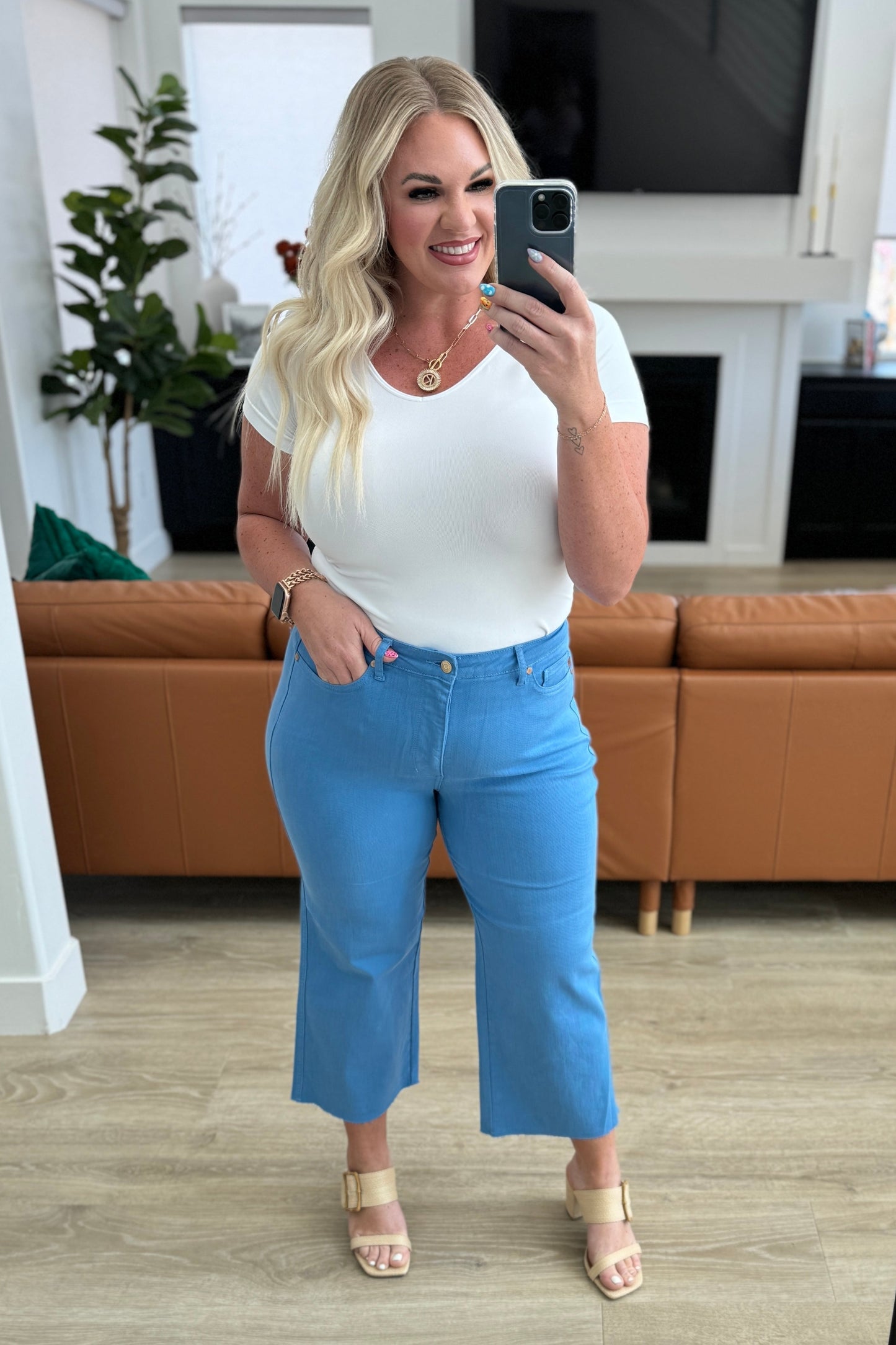 Judy Blue Lisa High Rise  Wide Leg Crop Jeans in Sky Blue